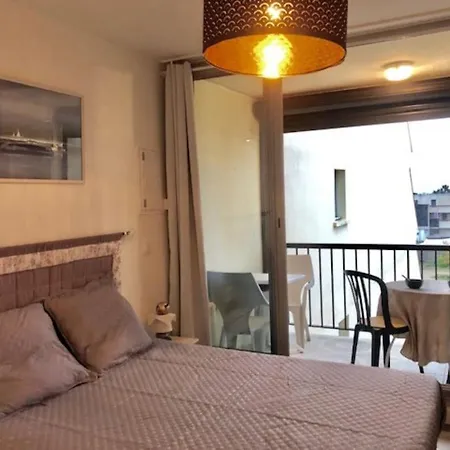 303, Heliopolis J Au Village Naturiste