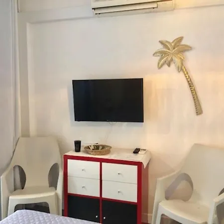 아파트 303, Heliopolis J Au Village Naturiste 아그