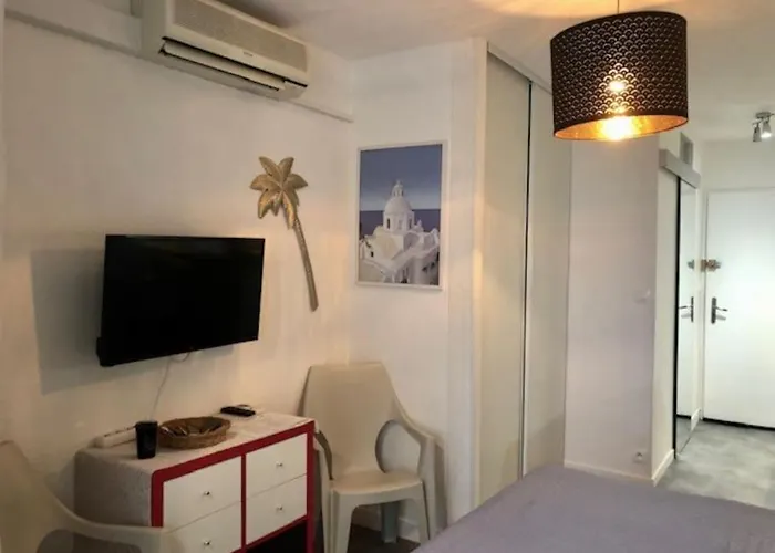 303, Heliopolis J Au Village Naturiste * Агд